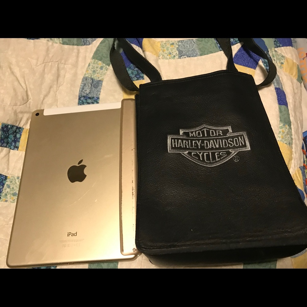 Harley Davidson motorcycles, Black Leather Purse, Embroidered Logo - Picture 4 of 7